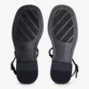 Lädersandal med metalliska detaljer Lädersandal med metalliska detaljer