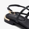 Lädersandal med metalliska detaljer Lädersandal med metalliska detaljer
