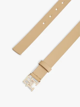 Läderskärp med monogramspänne