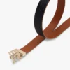 Läderskärp med monogramspänne som kan vändas Läderskärp med monogramspänne som kan vändas