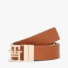 Läderskärp med monogramspänne som kan vändas Läderskärp med monogramspänne som kan vändas