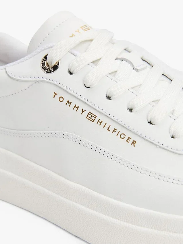 Lädersneakers med plattform Lädersneakers med plattform
