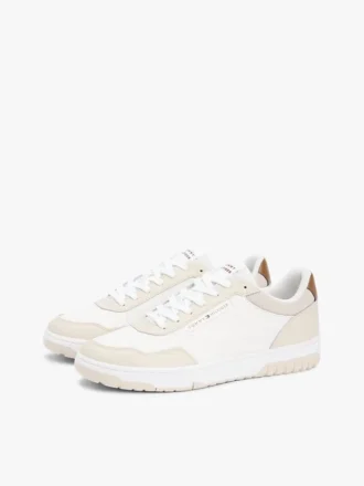 Låg sneaker i läderblandning