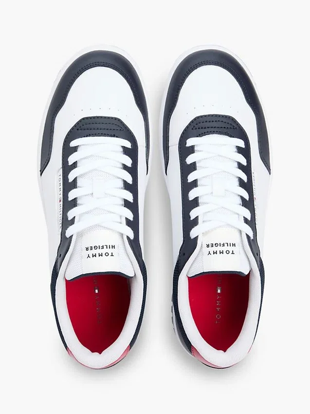 Låg sneaker i läderblandning Låg sneaker i läderblandning