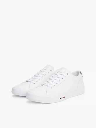 Låga sneakers i läder