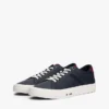 Låga sneakers i läder Låga sneakers i läder