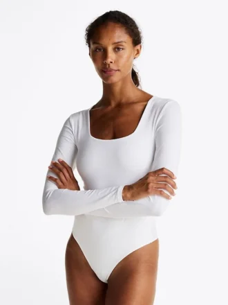 Långärmad bodysuit med fyrkantig halsringning