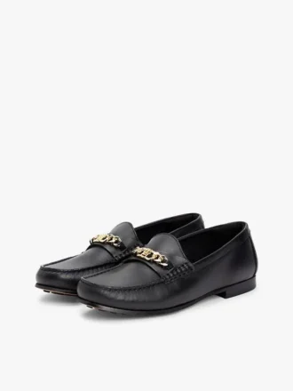 Loafers i läder med kedjelänk