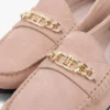 Loafers i mocka med kedjelänk Loafers i mocka med kedjelänk