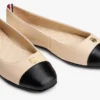 Logotypdetaljer Ballerinaskor Logotypdetaljer Ballerinaskor