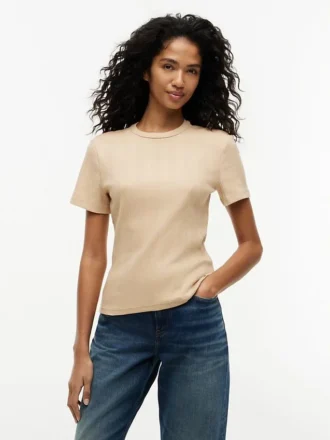 Lätt ribbstickad T-shirt Lätt ribbstickad T-shirt