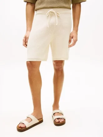 Lätt stickad short