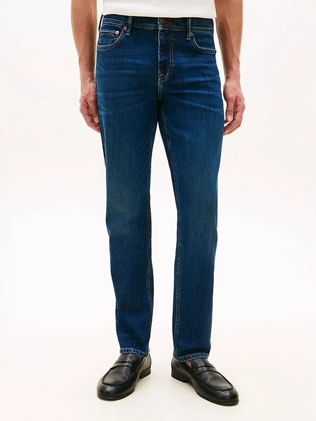 Lätt stretchjeans i smal passform Lätt stretchjeans i smal passform