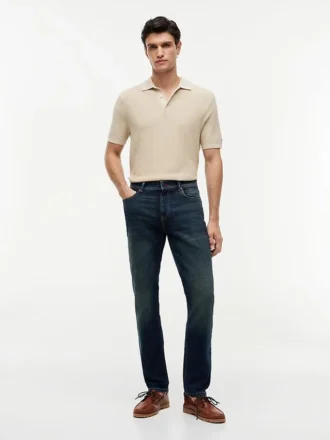Lätt stretchjeans i smal passform