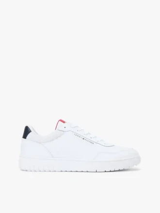Lättviktig court-sneaker i lädermix Lättviktig court-sneaker i lädermix