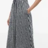 Midi-klänning i linneblandning med rynkad gingham-mönster Midi-klänning i linneblandning med rynkad gingham-mönster