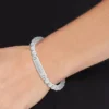 Monotype armband med metallpärlor