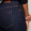 Mörkblå skinny jeans med medelhög midja Mörkblå skinny jeans med medelhög midja
