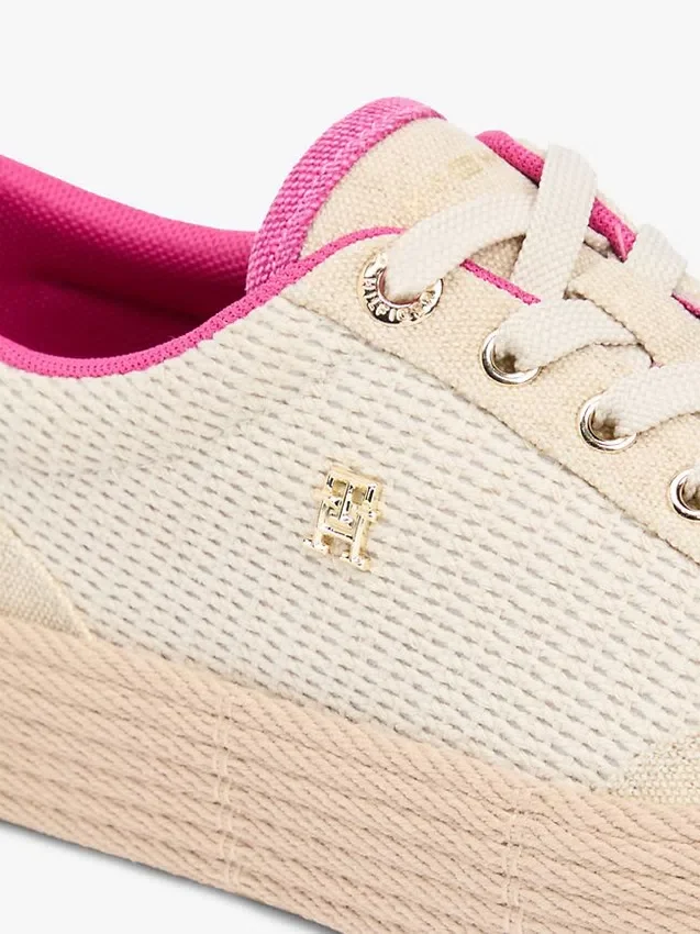 Platformsneakers i canvas med blandad struktur Platformsneakers i canvas med blandad struktur