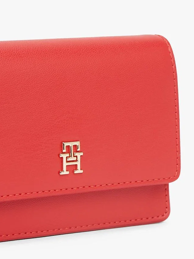 Plånbok med monogramlogotyp och kedja Plånbok med monogramlogotyp och kedja
