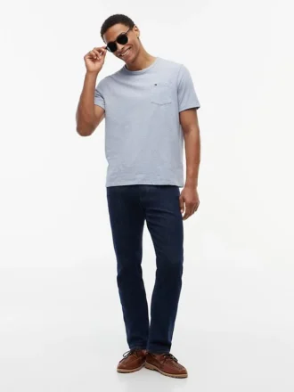 Randig T-shirt i linneblandning med ficka