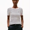 Randig T-shirt med rund hals Randig T-shirt med rund hals