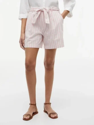 Randiga shorts i linneblandning med bälte Randiga shorts i linneblandning med bälte