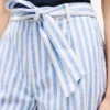Randiga shorts i linneblandning med bälte Randiga shorts i linneblandning med bälte