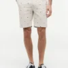 Regular Fit 9″ Shorts med segelflaggmönster Regular Fit 9″ Shorts med segelflaggmönster