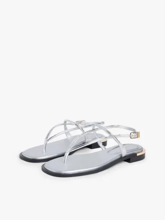 Sandaler i metallicläder
