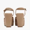 Sandaler med korsade remmar i mocka Sandaler med korsade remmar i mocka