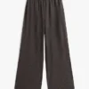 Shimmer pyjamas med långärmad tröja och byxor Shimmer pyjamas med långärmad tröja och byxor