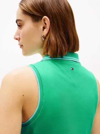 Slim Fit ärmlös polo med monogram