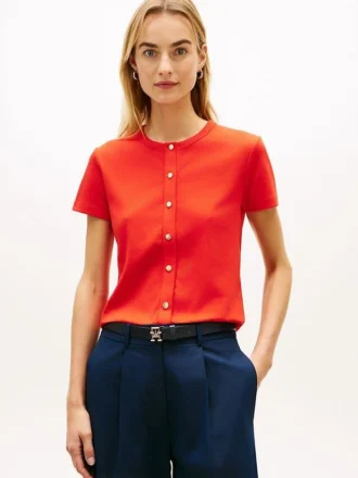 Slim Fit-T-shirt med knappar