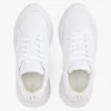 Sneakers i grovt läder med blandade texturer Sneakers i grovt läder med blandade texturer