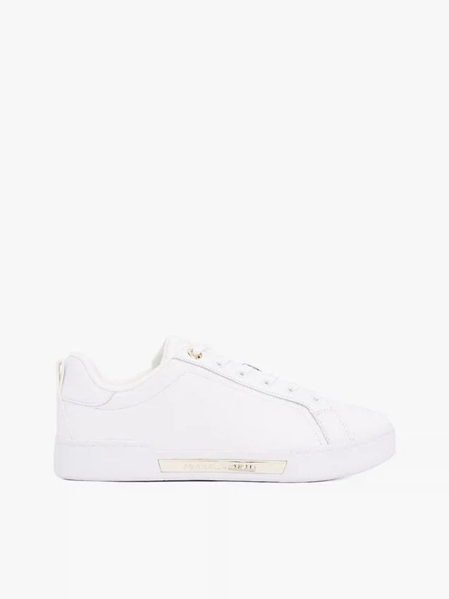 Sneakers i läder med Hilfiger-logotyp Sneakers i läder med Hilfiger-logotyp