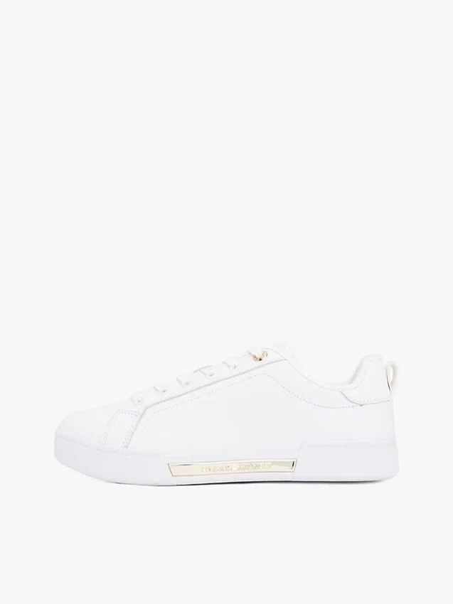 Sneakers i läder med Hilfiger-logotyp Sneakers i läder med Hilfiger-logotyp