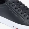 Sneakers i vulkaniserat läder Sneakers i vulkaniserat läder