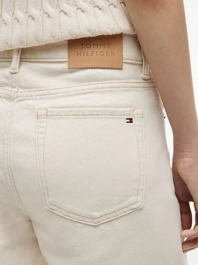 Stretchiga jeans med hög midja Stretchiga jeans med hög midja