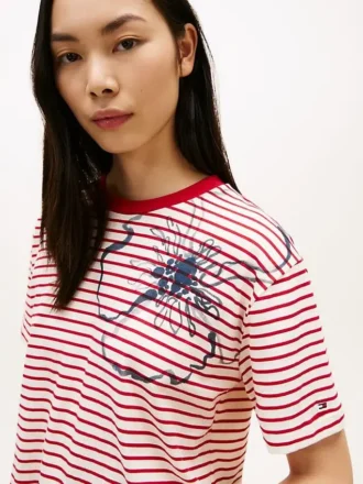 T-shirt med abstrakt blommönster och ränder