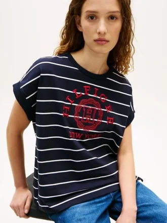 T-shirt med bågformad logotyp och randiga dolmanärmar