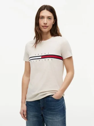 T-shirt med broderat flaggmönster