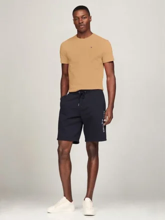 T-shirt med fickor för vardagsbruk