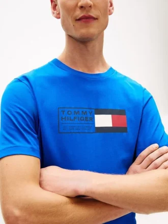 T-shirt med flagglogotyp