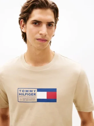 T-shirt med flagglogotyp