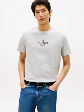 T-shirt med Hilfiger-logotyp