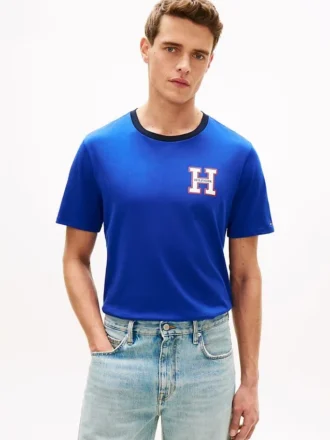 T-shirt med Hilfiger-logotyp