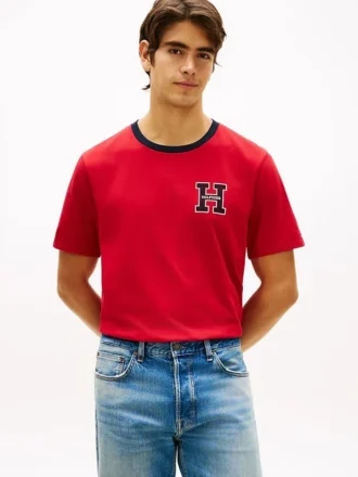 T-shirt med Hilfiger-logotyp