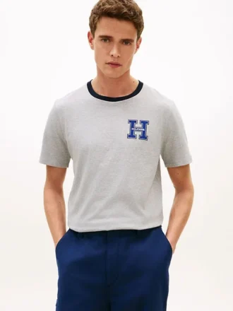 T-shirt med Hilfiger-logotyp