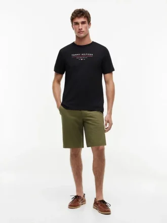T-shirt med Hilfiger-logotyp